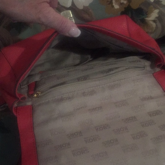 Michael Kors Coral Crossbody - Picture 6 of 6